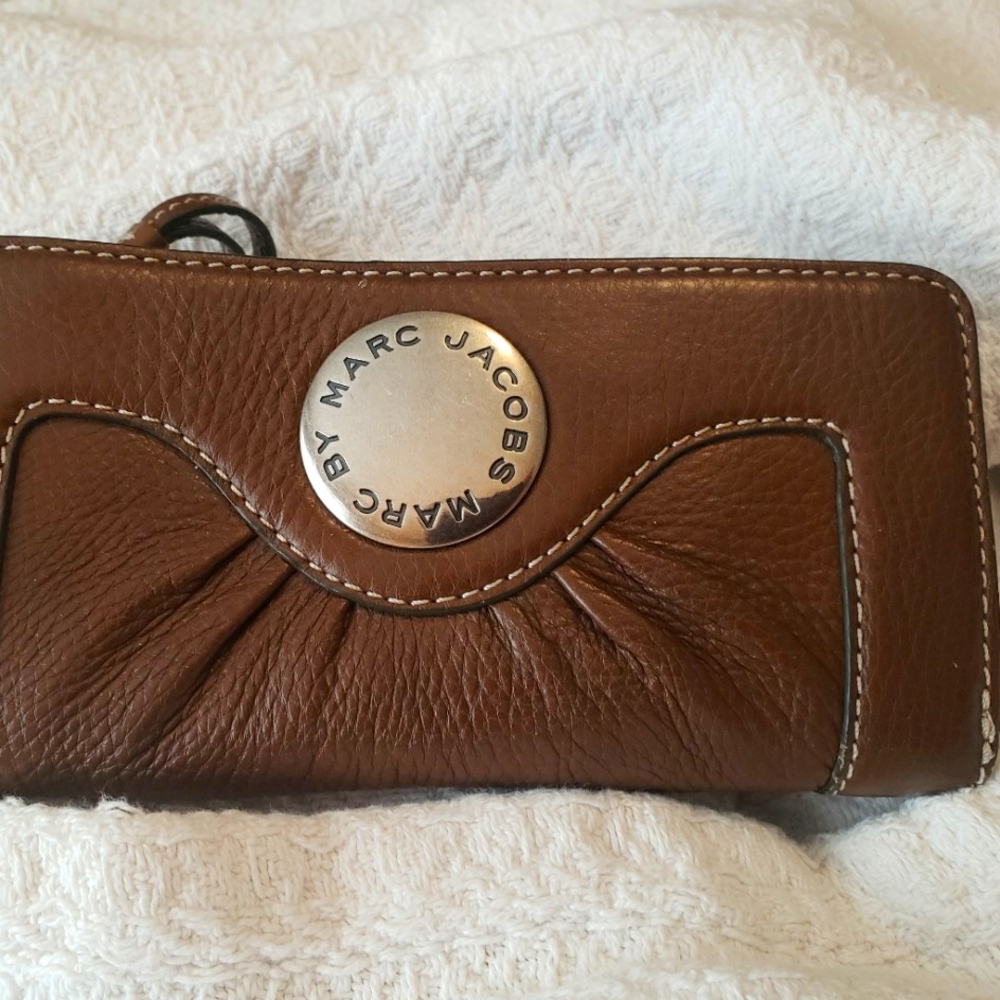 Marc Jacobs brown wallet